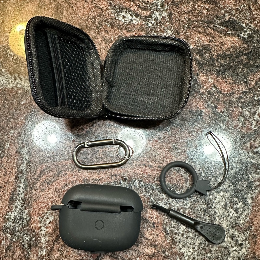 AirPods Pro case/accessories